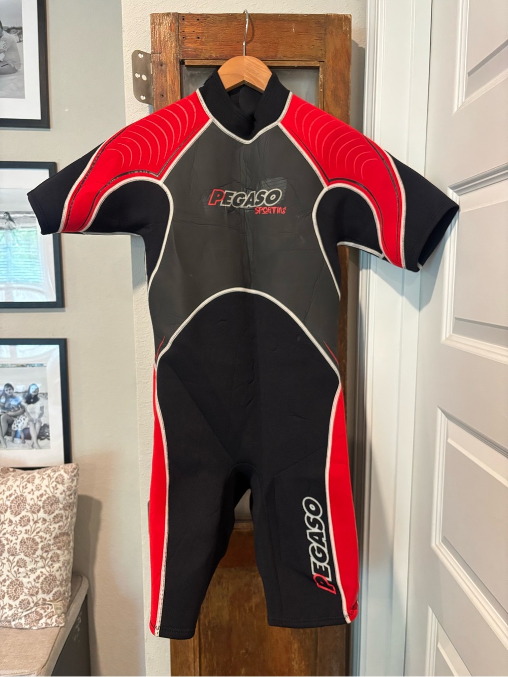 Short Sleeve Men’s Wetsuit - Black & Red